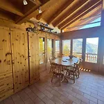 Les Brantes, Refuge Atypique A شاليه