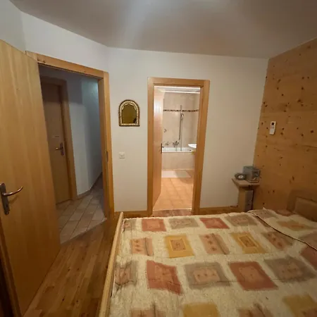 Les Brantes, Refuge Atypique A בקתה ויסונה