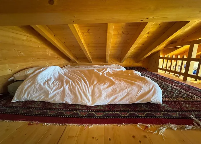 Les Brantes, Refuge Atypique A * ヴェゾナ