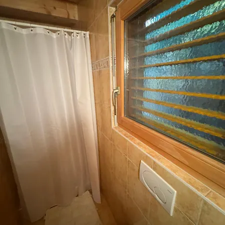 Les Brantes, Refuge Atypique A