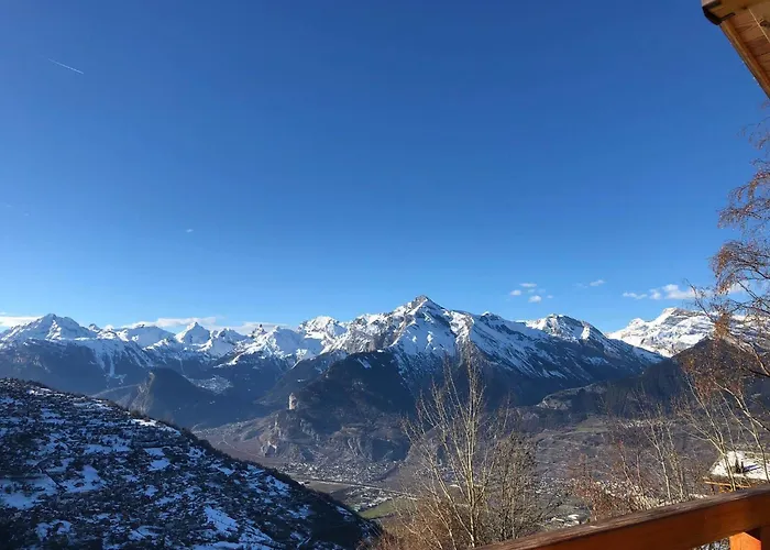 Les Brantes, Refuge Atypique A Шале